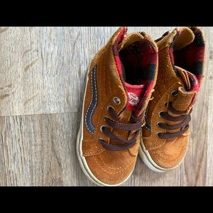 tan lumberjack sk8-hi vans